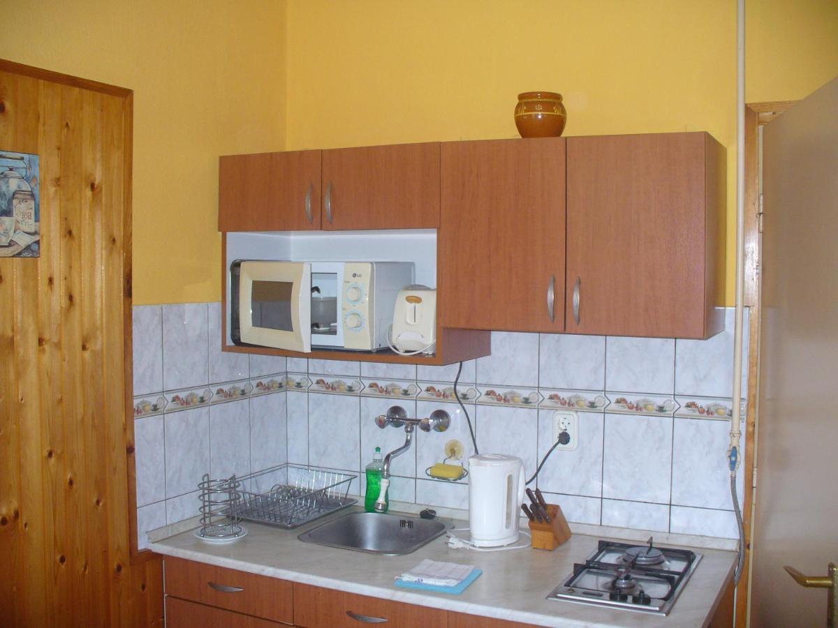 Pleiveisz Apartman Sárvár Екстериор снимка